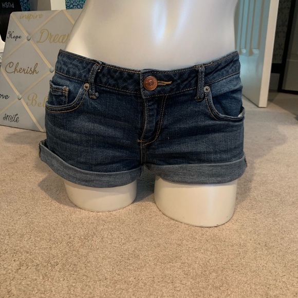 Aeropostale Pants - Aero shorts